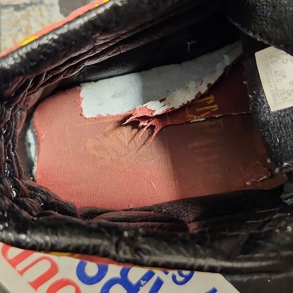 VANS x Harry Potter Gryffindor Thrashed Sk8 Shoe 7.5 Men's 9 Womens - Picture 14 of 15